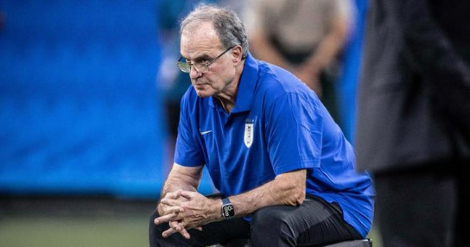 SITUACIÓN Tras los incidentes con plateítas colombianos Bielsa le pegó a la organización