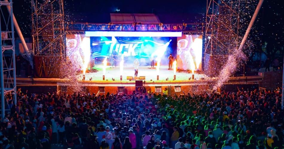 La grilla de artistas para el Diacutea del Amigo con Banda XXI como gran atractivo