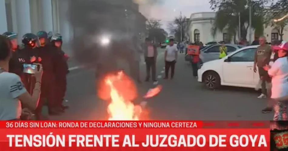 VIDEO Bronca de manifestantes frente al Juzgado de Goya mientras declara Walter Maciel