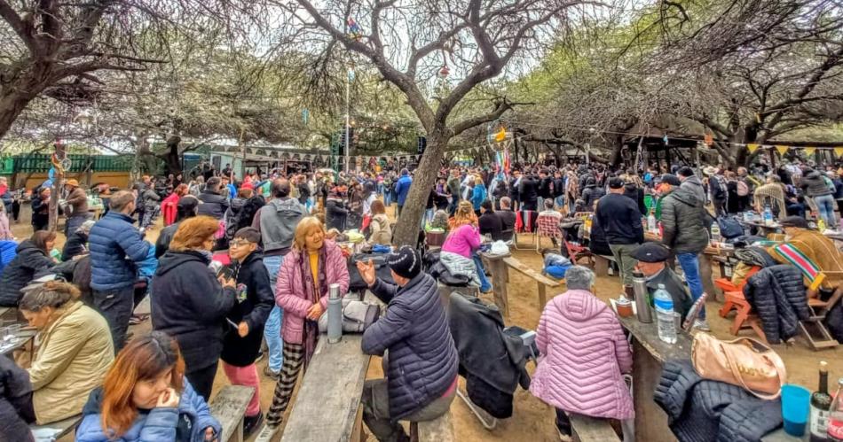 FOTOS Miles de turistas desbordaron el Patio del Indio Froilaacuten
