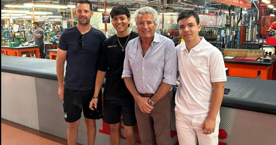 Federico Martiacuten Ruiacutez se subioacute al podo en Italia