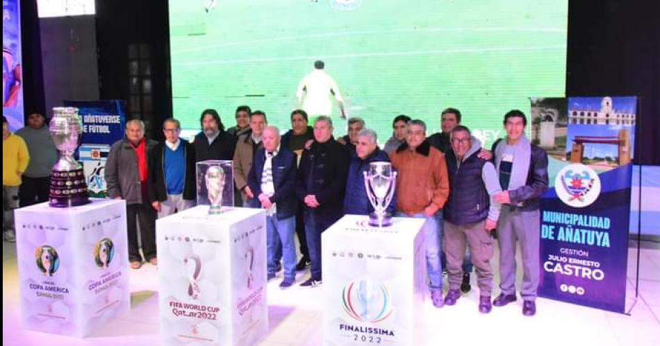 Una multitud disfrutoacute de todas las Copas de la Scaloneta en Antildeatuya