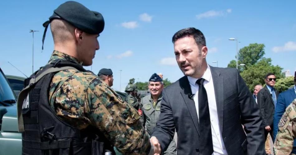 El oficialismo presentoacute ante el Congreso el proyecto para habilitar a las FFAA ante hechos terroristas