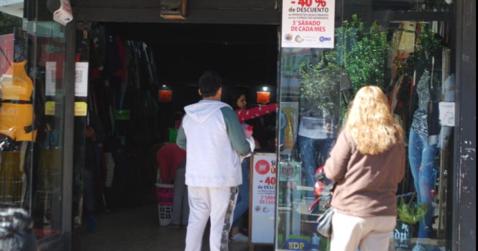 El comercio local pasa por una situacioacuten muy difiacutecil Con estas medidas no estamos nada bien