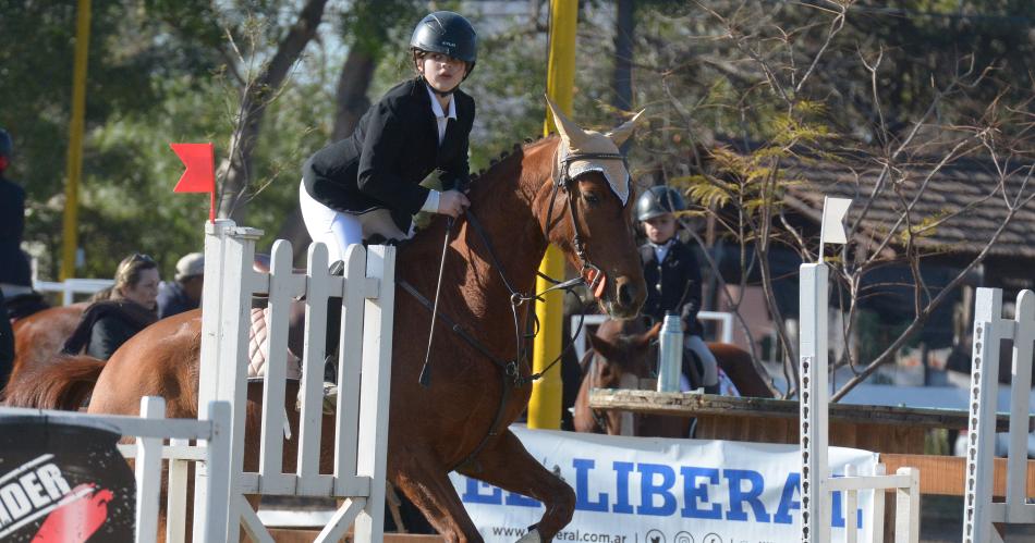Gran arranquede Santiago en el Torneo Regional