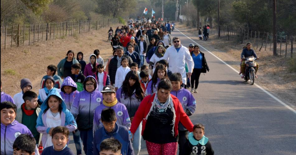 Manogasta- cientos de alumnos recordaron al General San Martiacuten