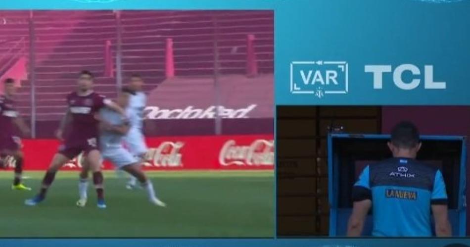 VIDEO- El terrible codazo que Torres le propinoacute a Valdez