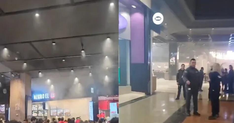 VIDEO Diacutea de la nintildeez dramaacutetico- se incendioacute un shopping en medio de los festejos