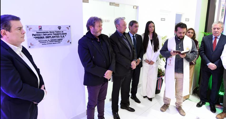 Zamora participoacute de la inauguracioacuten de la nueva planta fabril en Santiago de la empresa Prima Implantes