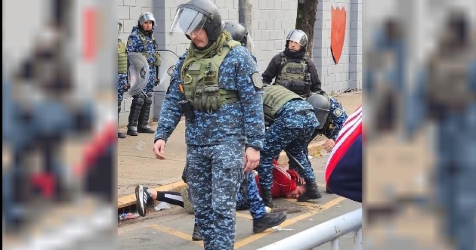VIDEO Violentos incidentes en la platea de Independiente- hubo trompadas entre barras e hinchas