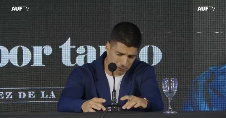 VIDEO Luis Suaacuterez quebroacute en llanto al confirmar su retiro de la Seleccioacuten de Uruguay