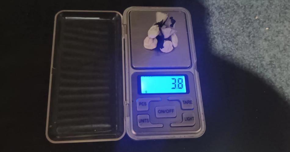 La foto de los dos- la Policiacutea Federal detuvo a una narco pareja en Santiago