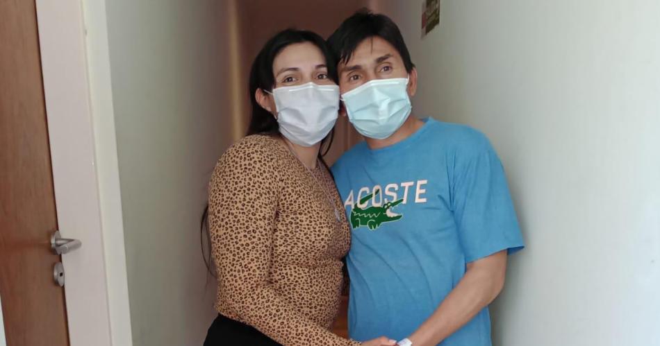 La foto que Santiago esperaba- dieron de alta al joven que recibioacute un rintildeoacuten de su hermana