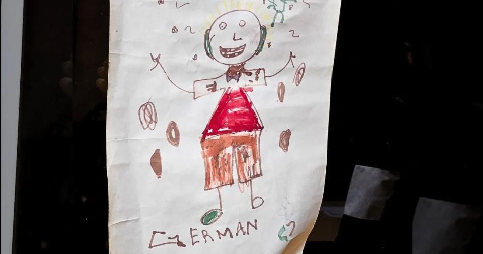 Hallan un dibujo infantil dedicado a Germaacuten Kiczka en allanamiento