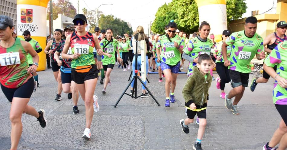 Con eacutexito se disputoacute la carrera Amistad 150ordm Aniversario en Friacuteas
