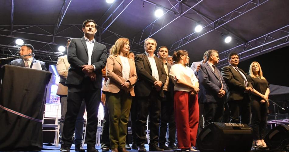 La comunidad de Los Telares celebroacute su 92deg aniversario con la inauguracioacuten de obras