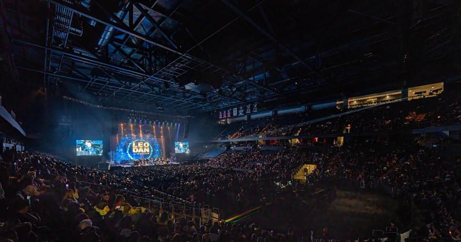 Leo Dan dio su uacuteltimo show de El adioacutes a una leyenda