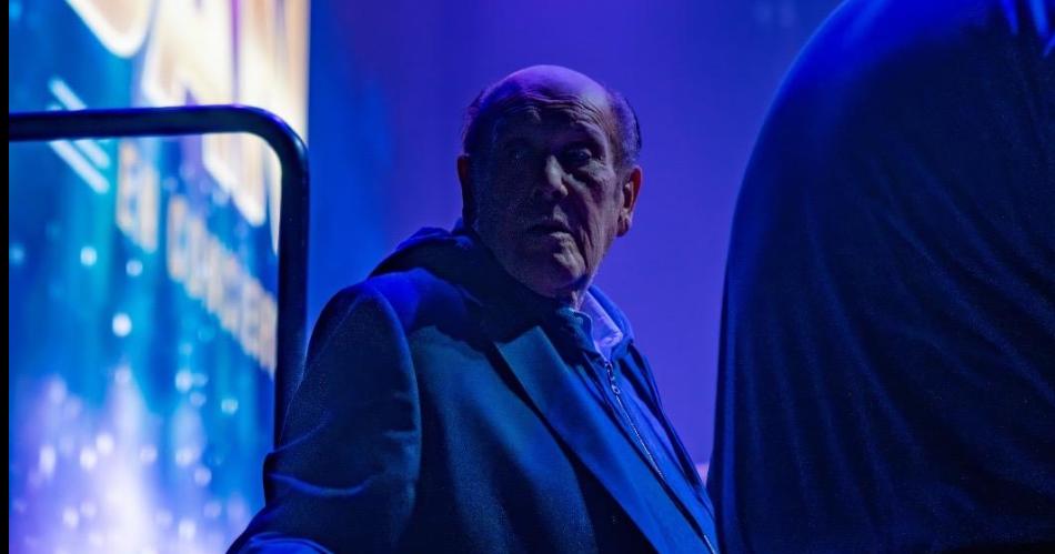 Leo Dan dio su uacuteltimo show de El adioacutes a una leyenda