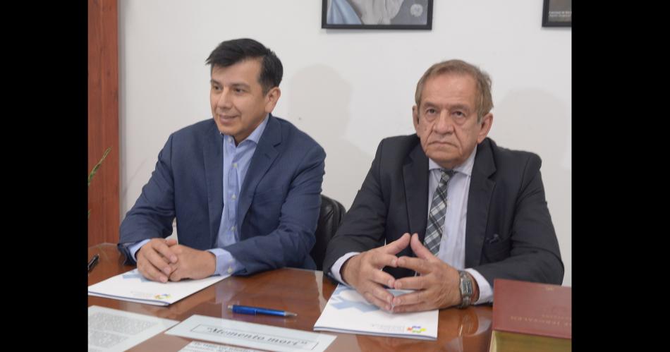 Convenio entre la Defensoriacutea del Pueblo de la Capital y Humanidades