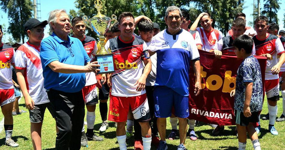 Toba fue otra vez amo y sentildeor en la Liga Comercial