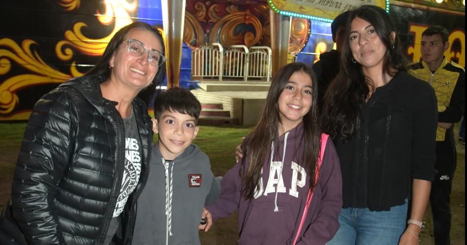 EL CIRCO RODAS DESLUMBRA A SANTIAGO