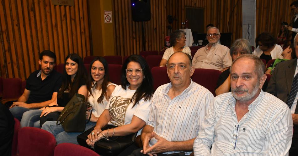 LOS MEacuteDICOS LOCALES ESTUVIERON DE FESTEJO