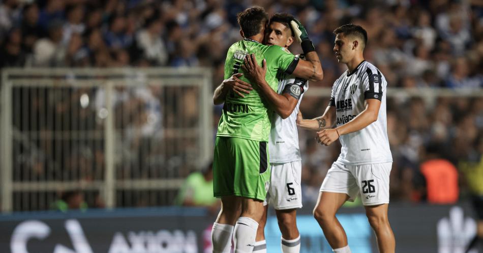 EMBLEMA Sebasti�n Valdez fue clave para la solidez del Ferro