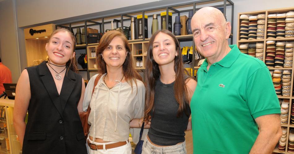 PAMPERO ABRIOacute SU NUEVO LOCAL