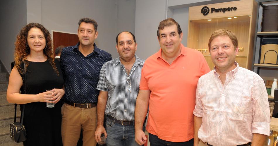 PAMPERO ABRIOacute SU NUEVO LOCAL
