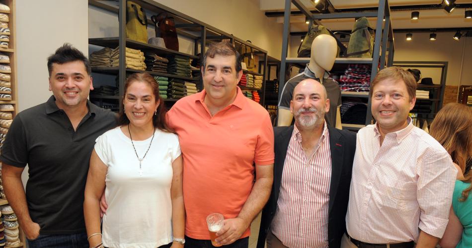 PAMPERO ABRIOacute SU NUEVO LOCAL