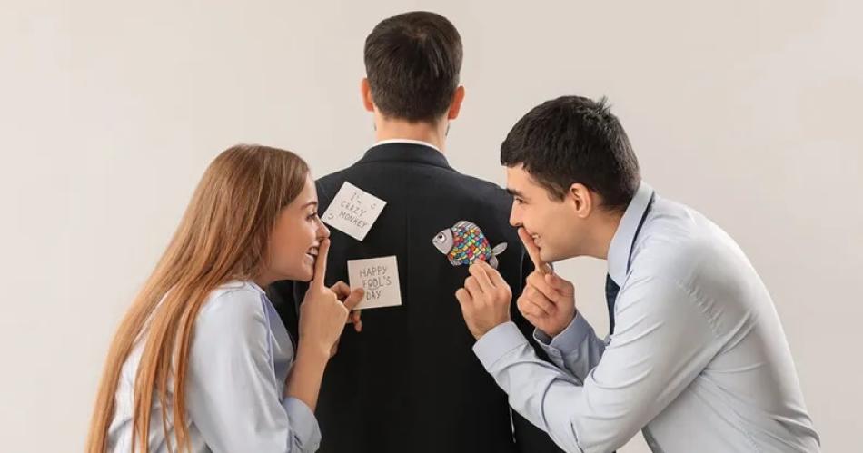 Diacutea de los Santos Inocentes- de la tragedia biacuteblica a la tradicioacuten de las bromas