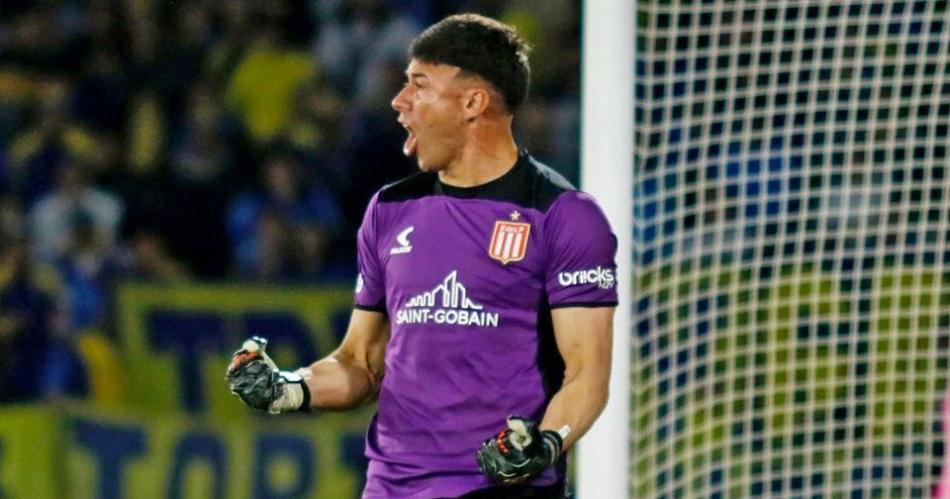 iexclQueacute orgullo Arquero santiaguentildeo recibe el reconocimiento a la mejor atajada del antildeo 2024