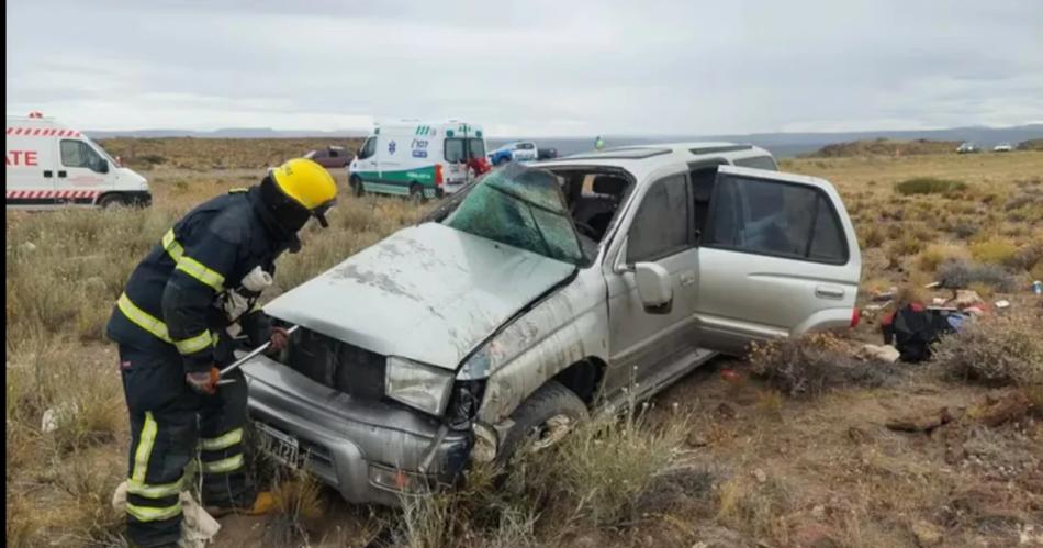Fin de antildeo mortal- volviacutean de las vacaciones volcaron en la ruta y murioacute una acompantildeante