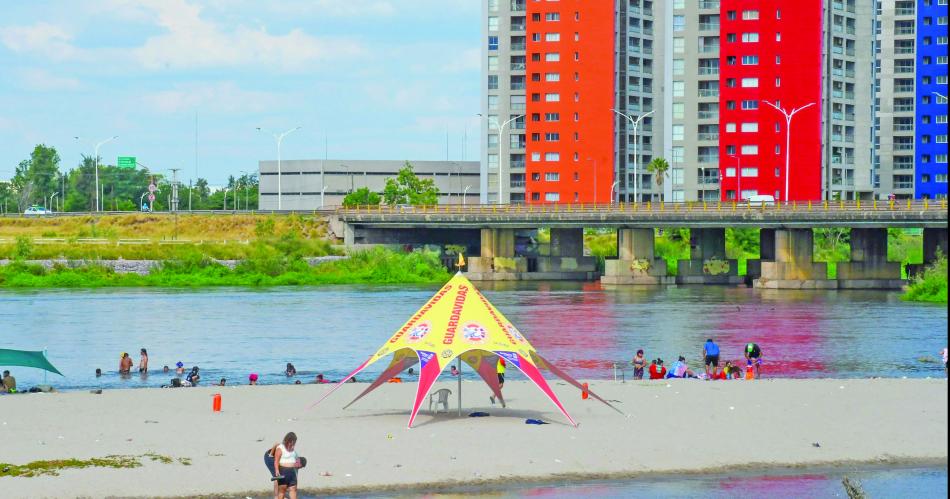 Piden respetar indicaciones en la zona balnearia del riacuteo Dulce 
