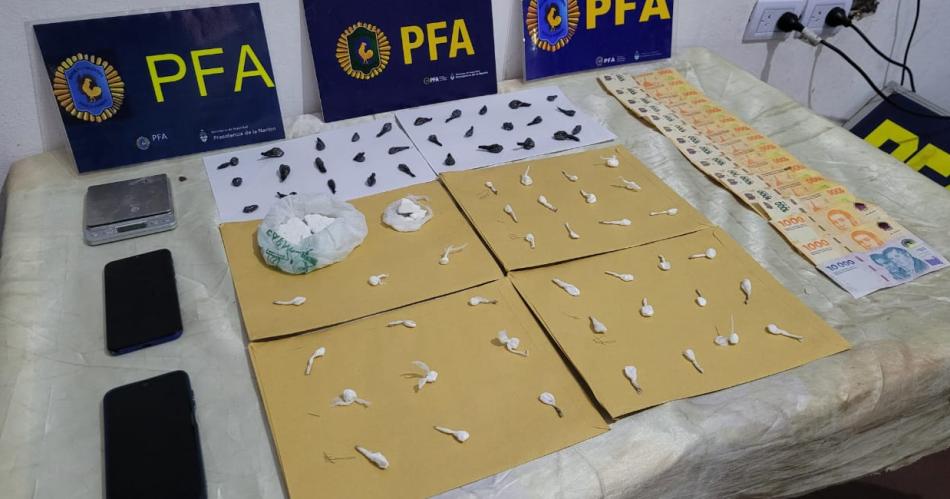 Cayoacute una banda narco que vendiacutea drogas a domicilio tipo delivery