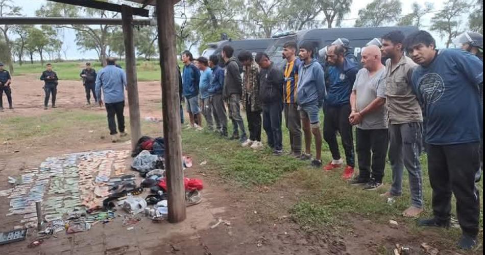 CIMBRONAZO- Ninguno zafó y ahora sus abogados le apuntan a la C�mara de Apelaciones en el 4to piso de tribunales El presunto jefe sería un cordobés