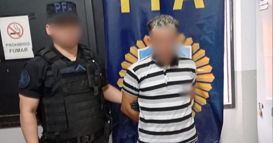 Arrestan en la Terminal de Oacutemnibus a un proacutefugo acusado de robo e intento de homicidio