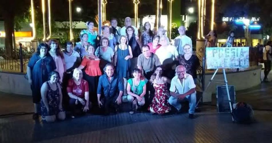 ACTIVIDAD Durante el primer encuentro del año habr� lectura de poemas a cargo de escritores m�sica y danzas