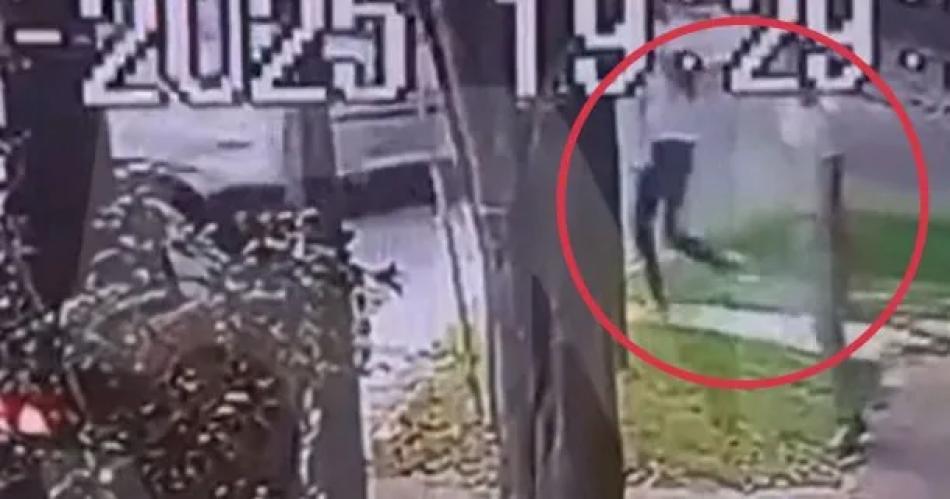 TERRIBLE VIDEO Asiacute mataron a una mujer de un disparo en la cabeza para robarle su camioneta