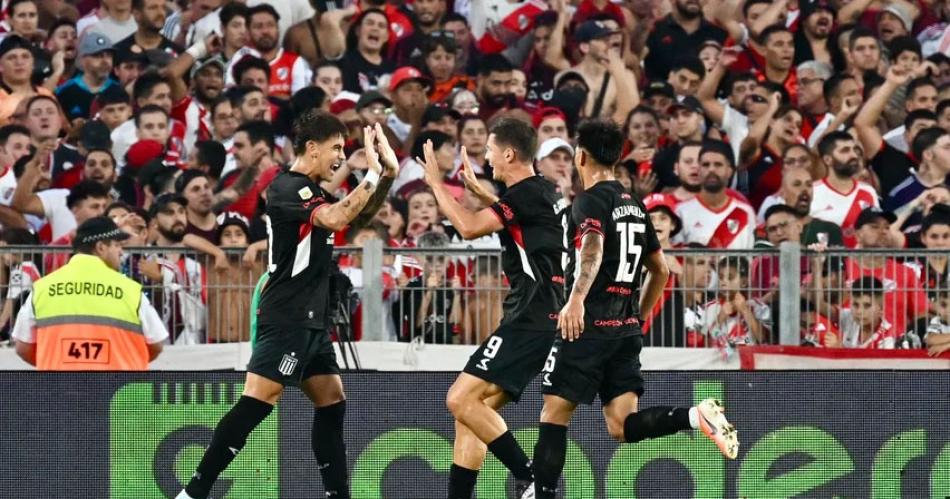 Estudiantes le sacoacute el invicto a River y llegoacute a la punta