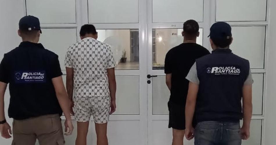 PELIGROSIDAD- Las víctimas señalaron que los individuos prendieron fuego a uno de sus vehículos