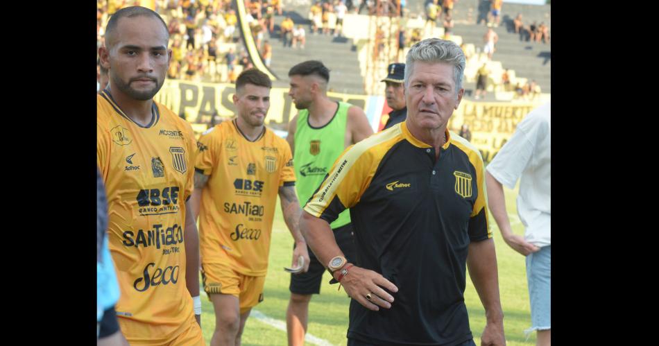 Sciacqua se fue sin hablar pero la dirigencia de Mitre lo respalda