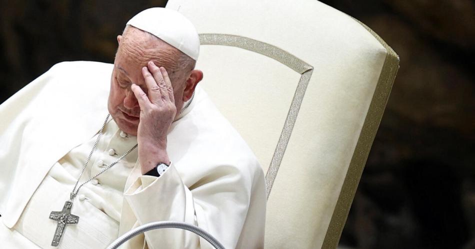 El papa Francisco sufrió otra crisis respiratoria informó el Vaticano (Foto- Guglielmo Mangiapane Reuters)