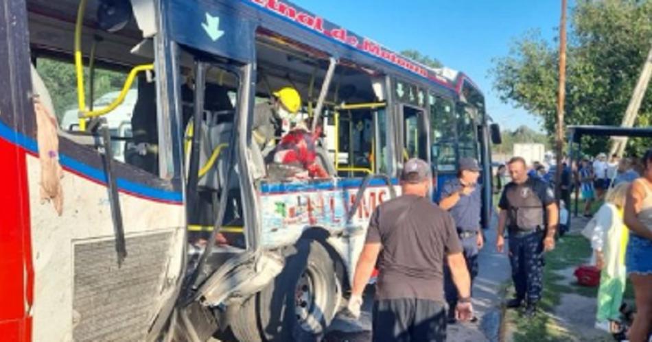 El colcetivo que fue embestido por un camión en el Partido de La Matanza