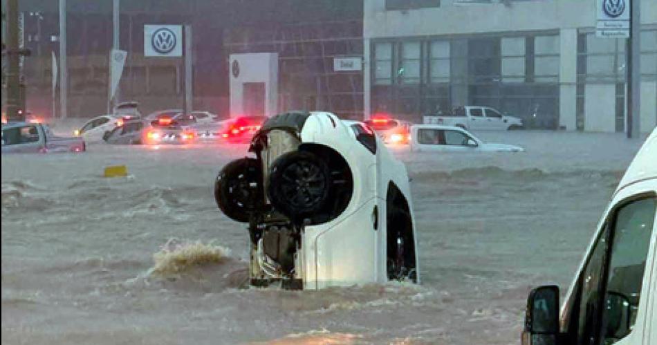 Tremendo temporal en Bahía Blanca con 6 muertos