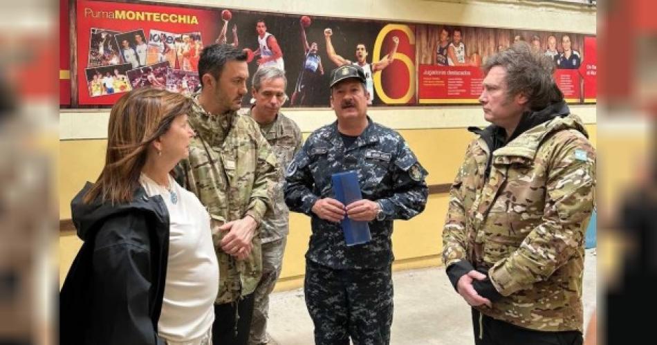 Javier Milei con Patricia Bulrich y Luis Petri en Bahía Blanca (NA)