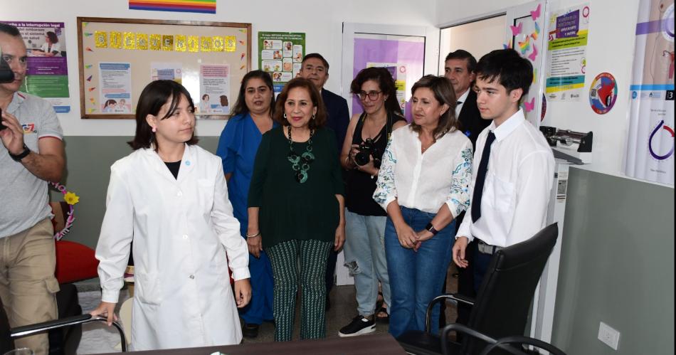 Inauguraron un consultorio de Salud Integral Adolescente y Juvenil en el Bdeg Alberdi