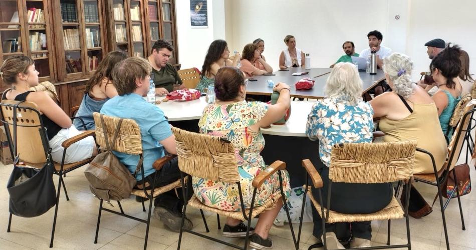 Presencia santiaguentildea en un evento literario en Mendoza