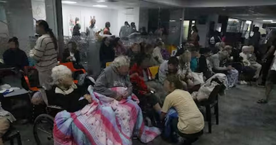 El agua ha ido cediendo y tenemos 523 evacuados aseguroacute el intendente de Bahiacutea Blanca