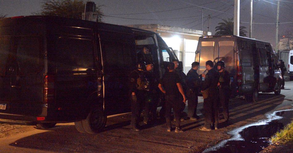 OPERATIVOS- Los expertos vislumbran inminentes redadas Y apuestan en que los cerebros de los golpes couchear�n a los sospechosos para cerrar la boca sí o sí